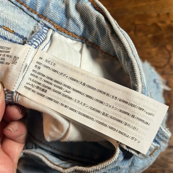 Abercrombie & Fitch Light Blue “The Dad Short” High Rise, size 10 - Picture 7 of 8